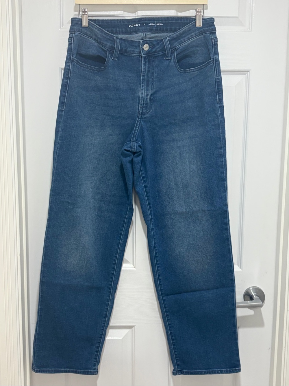 Like-New Women’s OLD NAVY Medium Wash High Rise WOW Wide Leg~Size 12